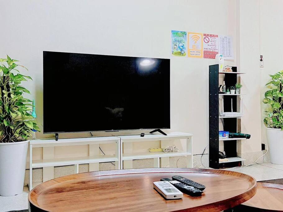 5br House 8beds, Ekkamai Bts 12mins Walk, 711, Shopping Mall Villa